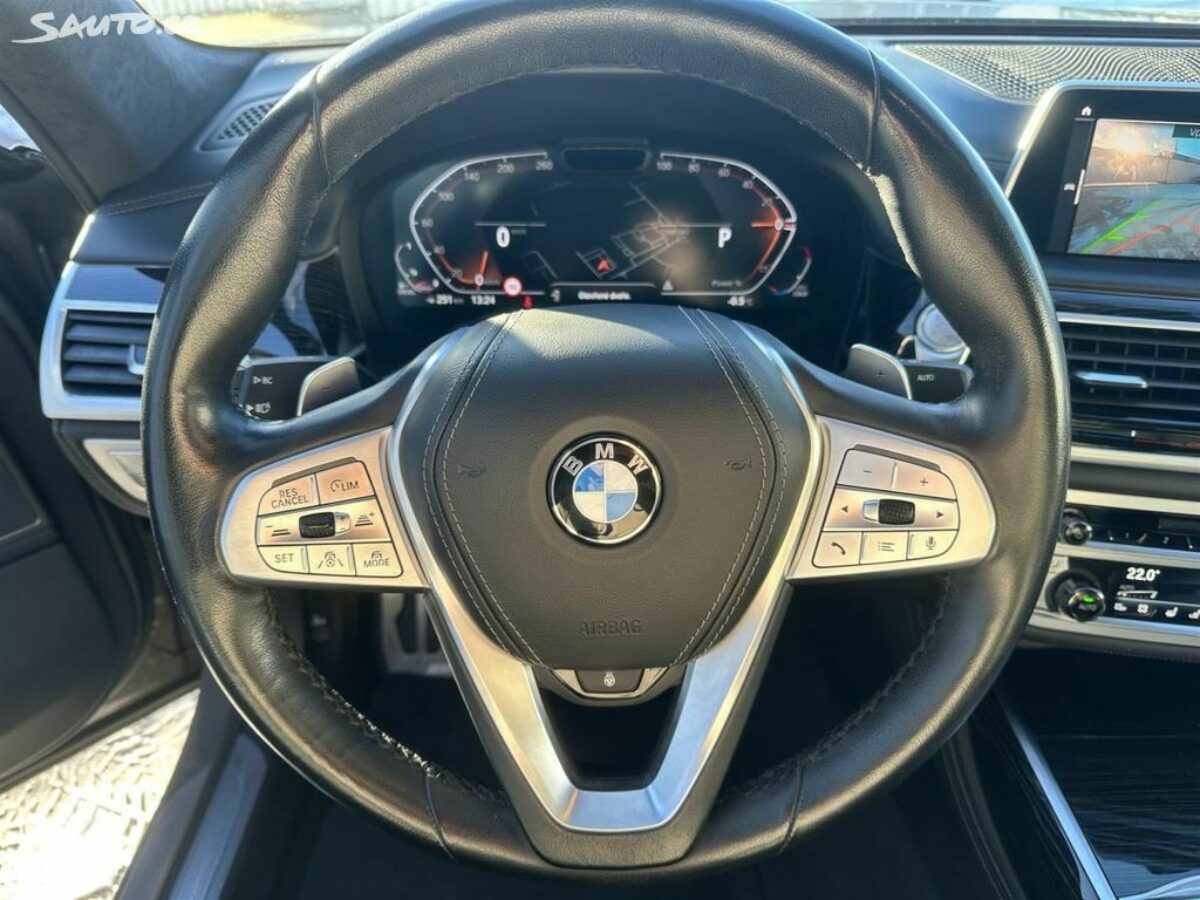 Fotografie vozu - klik pro zvětšení