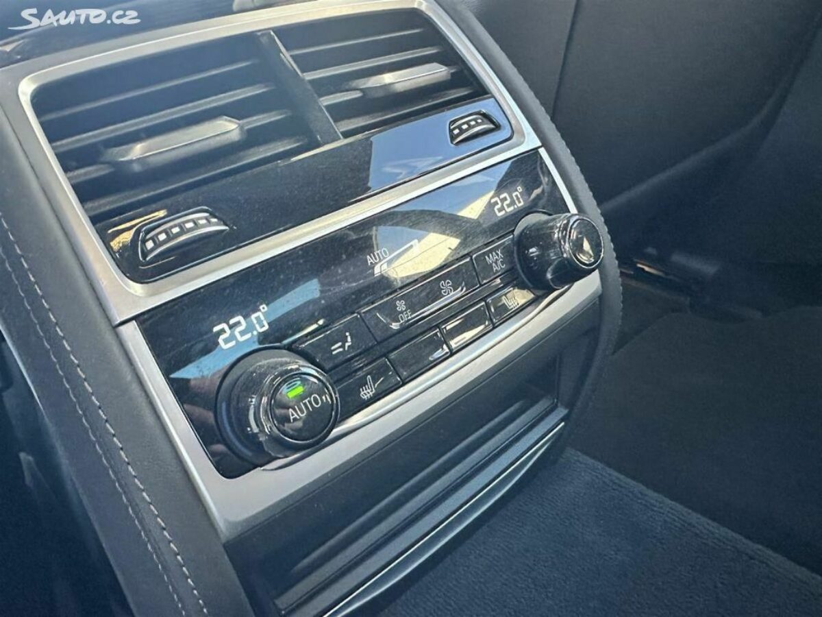 Fotografie vozu - klik pro zvětšení