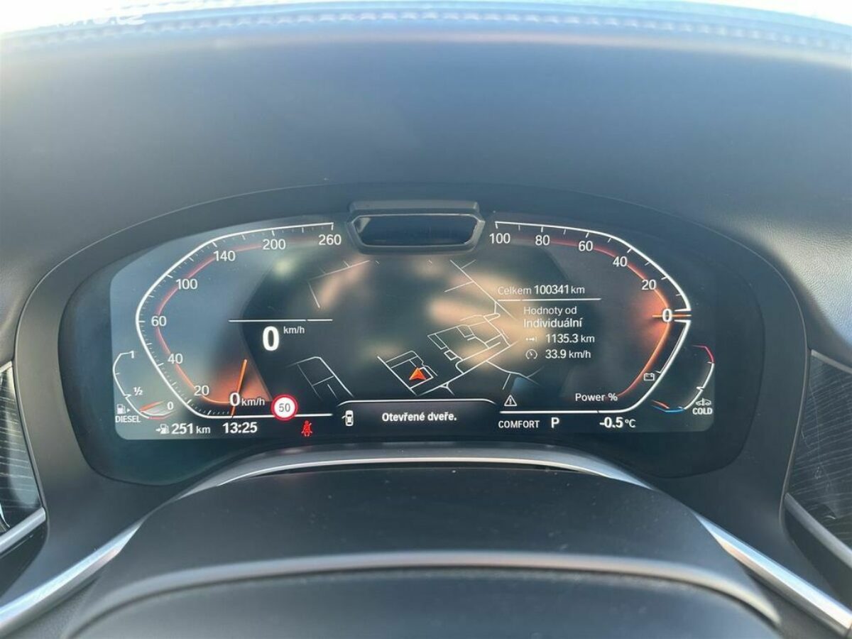 Fotografie vozu - klik pro zvětšení