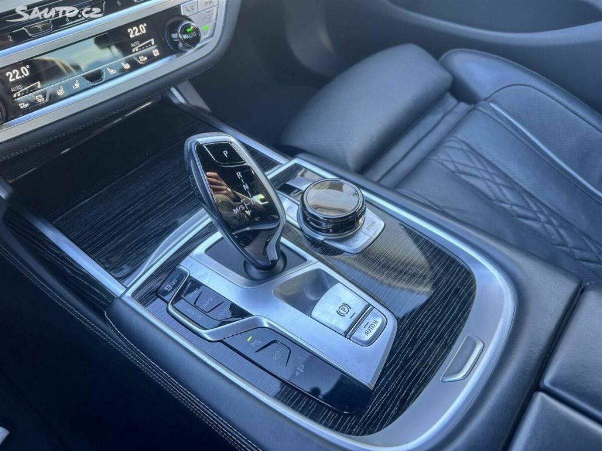 Fotografie vozu - klik pro zvětšení