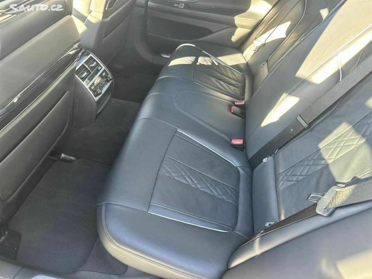 Fotografie vozu - klik pro zvětšení