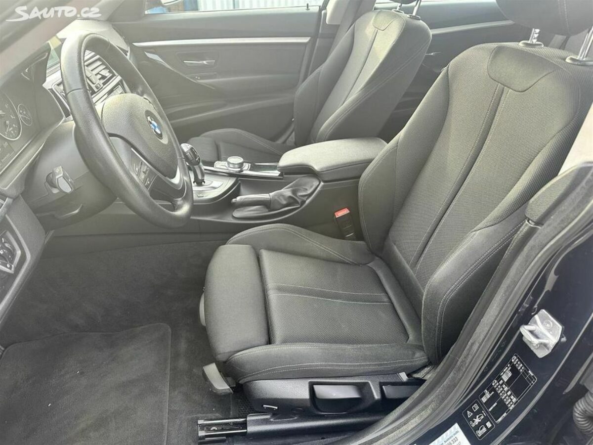 Fotografie vozu - klik pro zvětšení