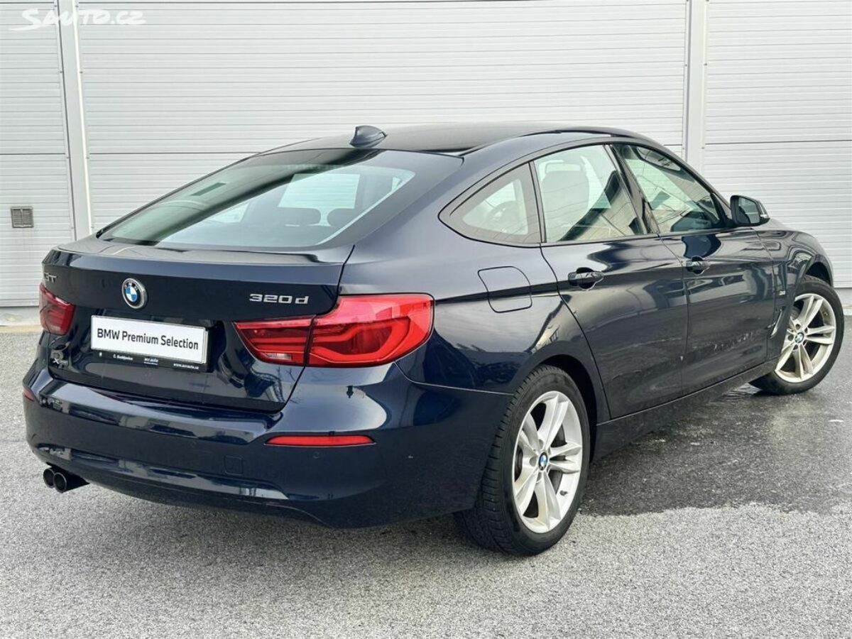 Fotografie vozu - klik pro zvětšení