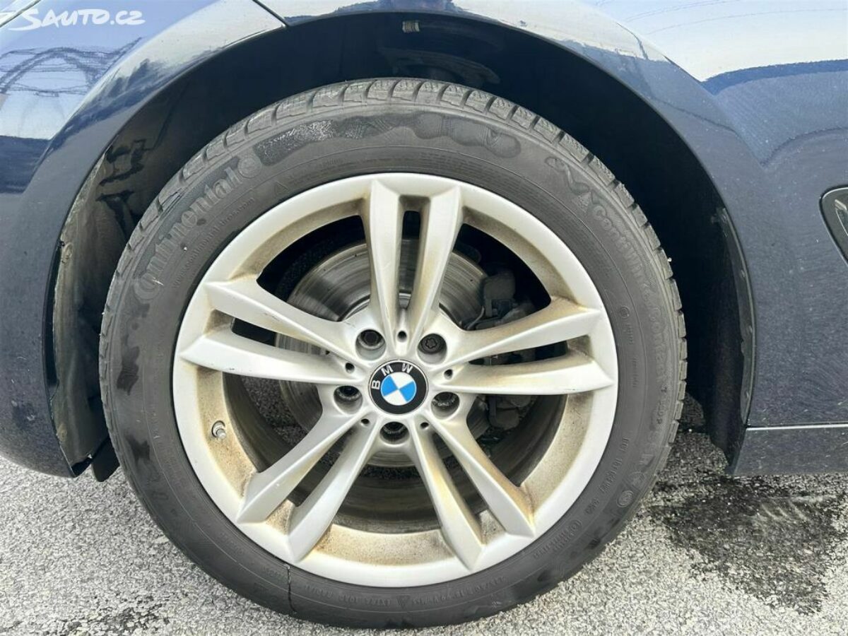 Fotografie vozu - klik pro zvětšení