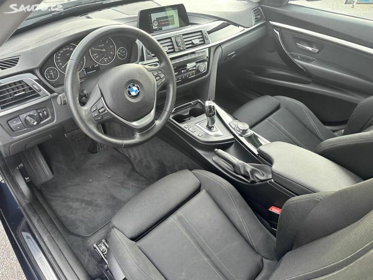 Fotografie vozu - klik pro zvětšení