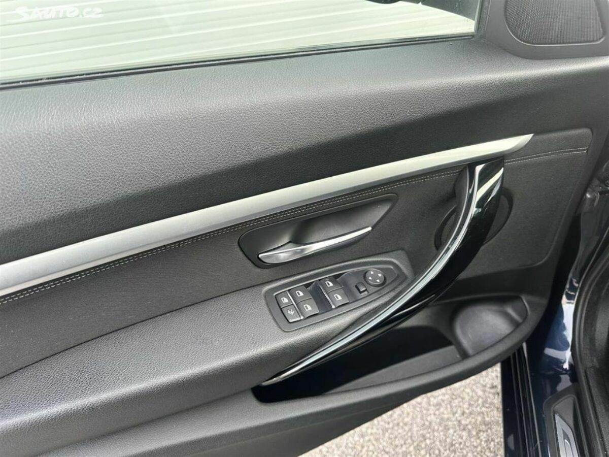 Fotografie vozu - klik pro zvětšení