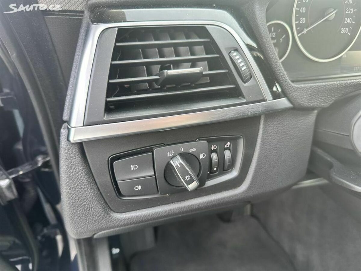 Fotografie vozu - klik pro zvětšení