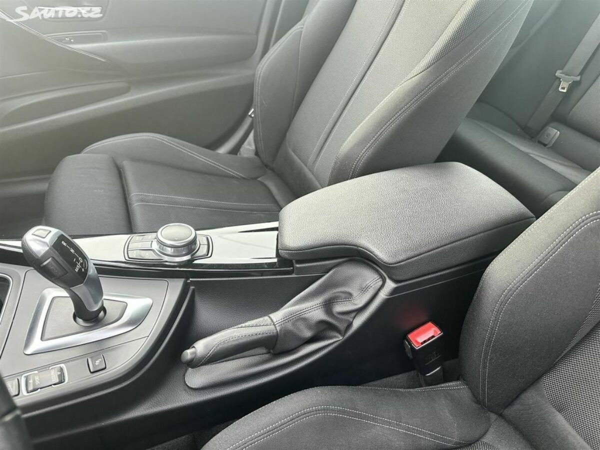 Fotografie vozu - klik pro zvětšení