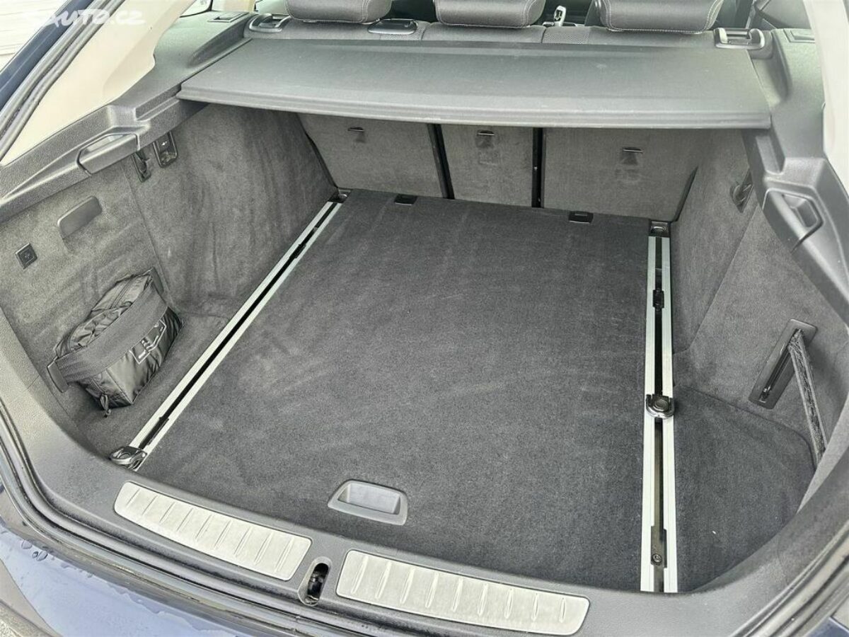 Fotografie vozu - klik pro zvětšení