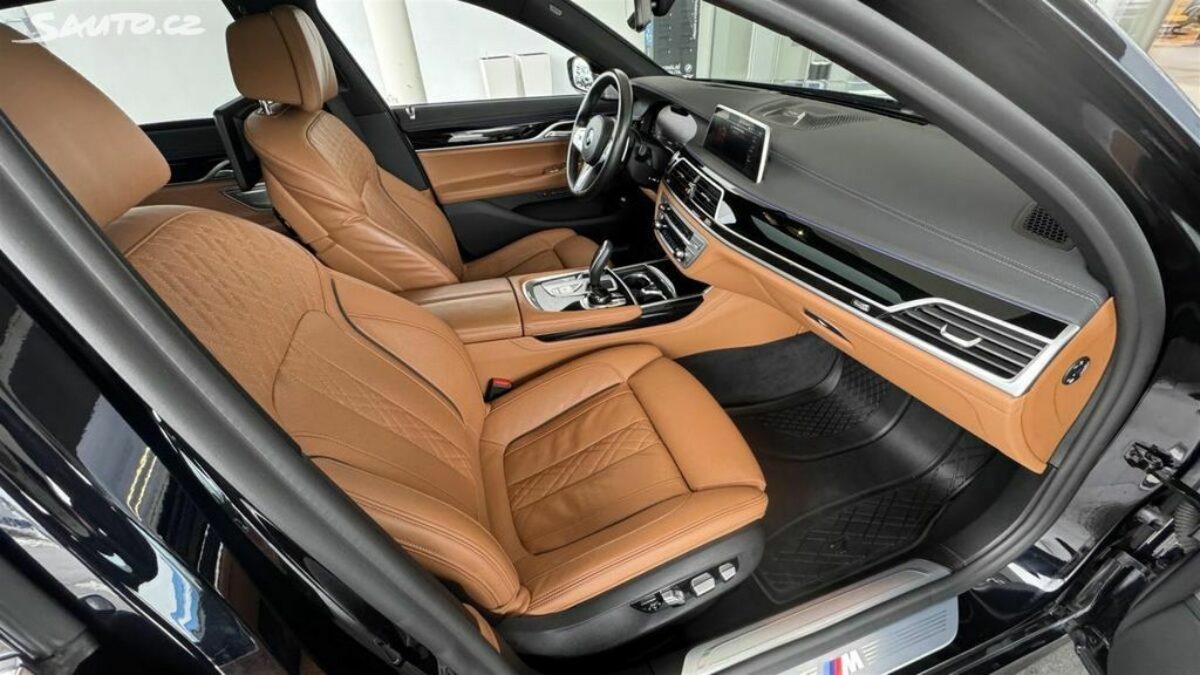 Fotografie vozu - klik pro zvětšení