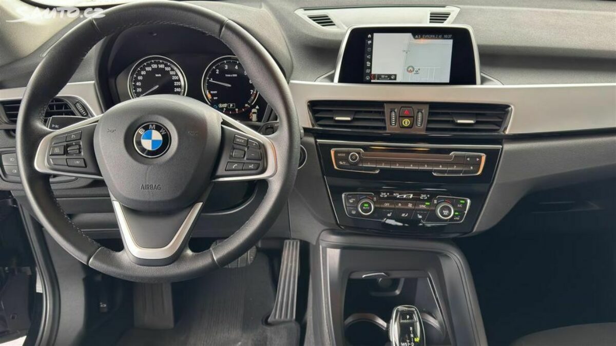 Fotografie vozu - klik pro zvětšení