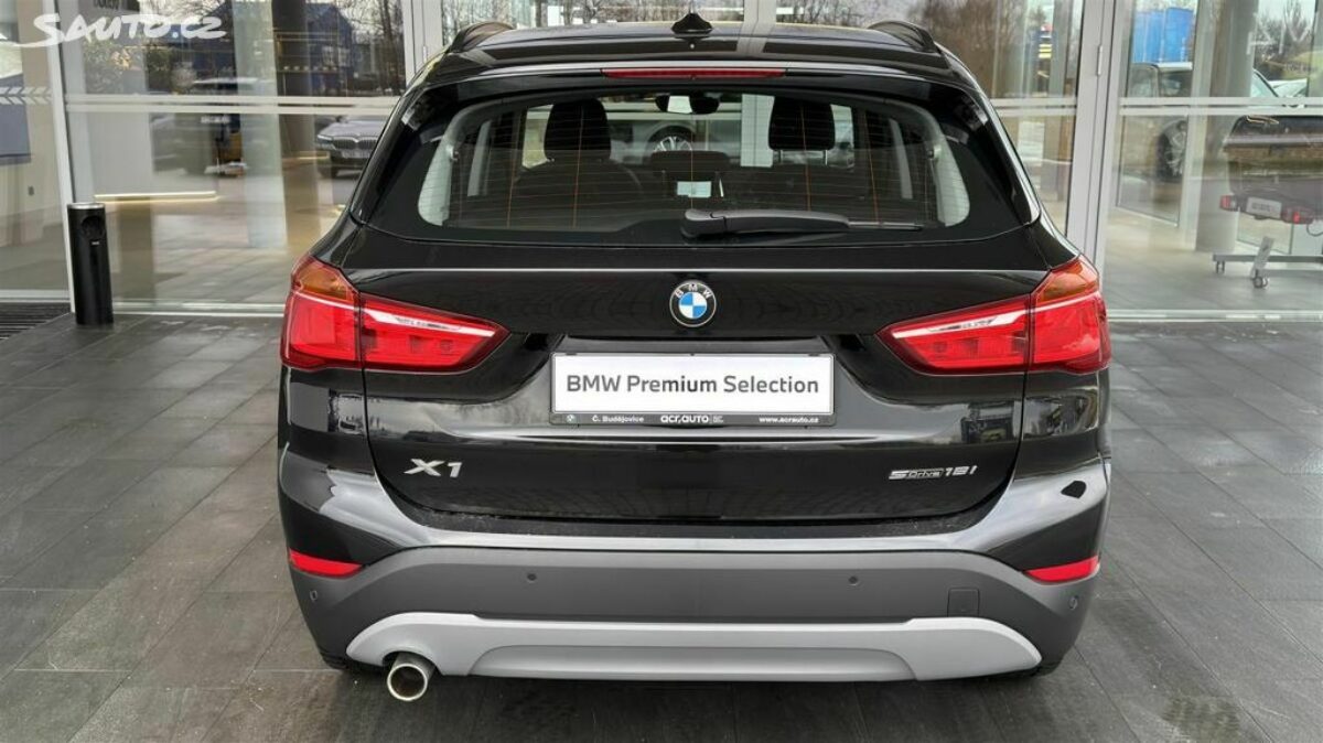 Fotografie vozu - klik pro zvětšení