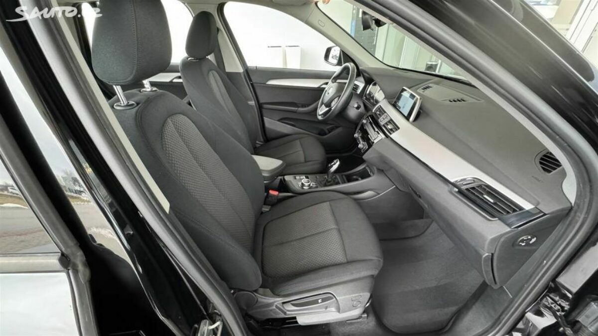 Fotografie vozu - klik pro zvětšení