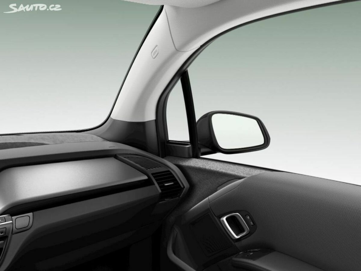 Fotografie vozu - klik pro zvětšení