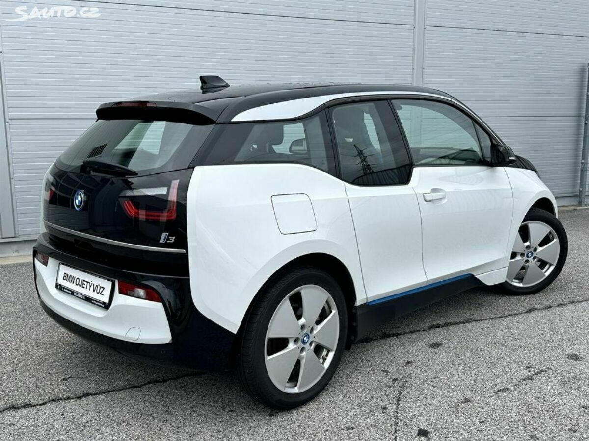 Fotografie vozu - klik pro zvětšení