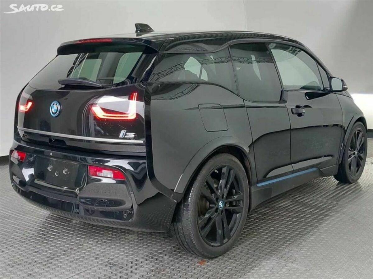 Fotografie vozu - klik pro zvětšení