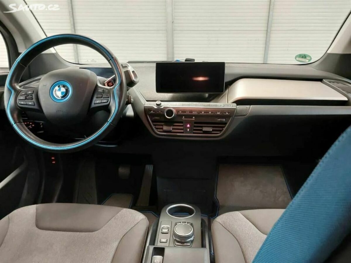 Fotografie vozu - klik pro zvětšení