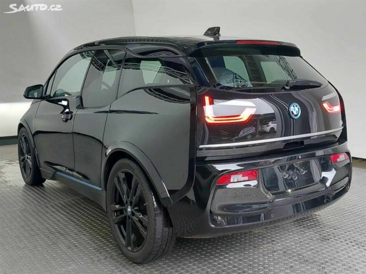 Fotografie vozu - klik pro zvětšení