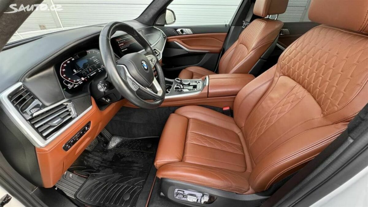 Fotografie vozu - klik pro zvětšení