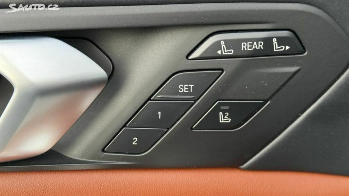 Fotografie vozu - klik pro zvětšení