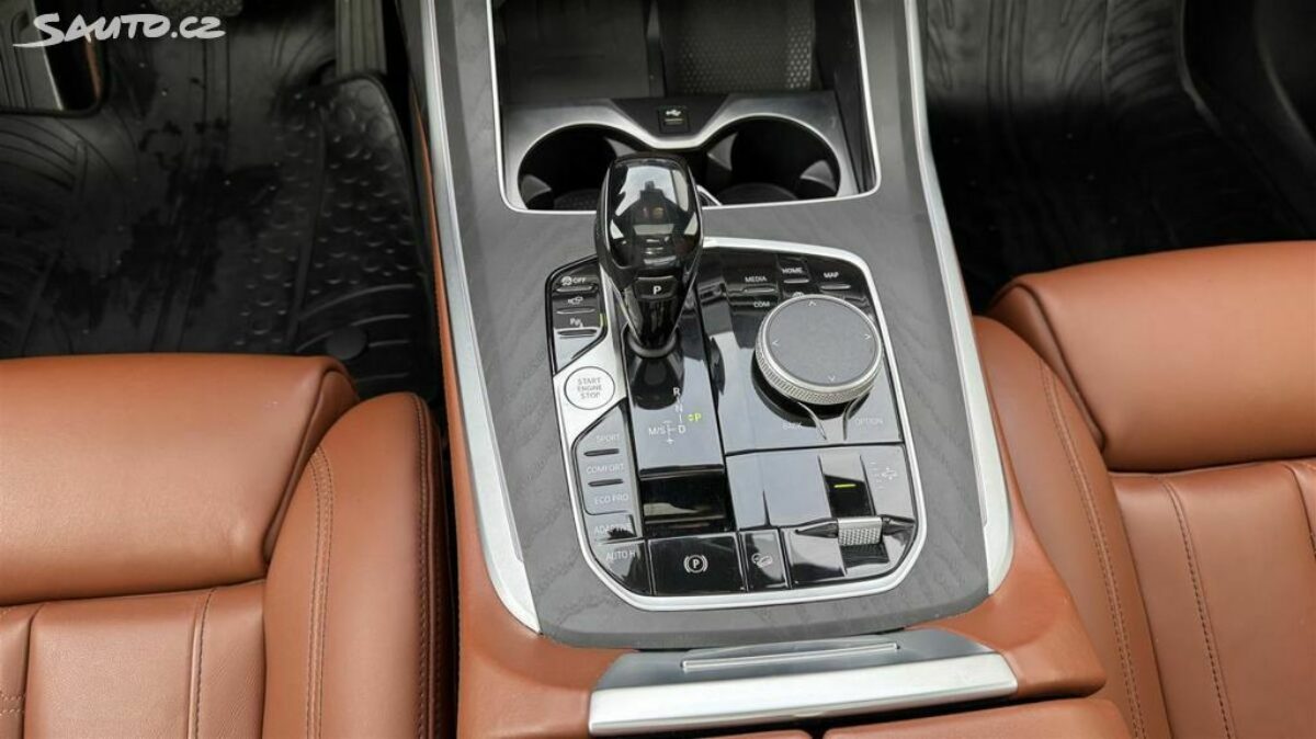 Fotografie vozu - klik pro zvětšení