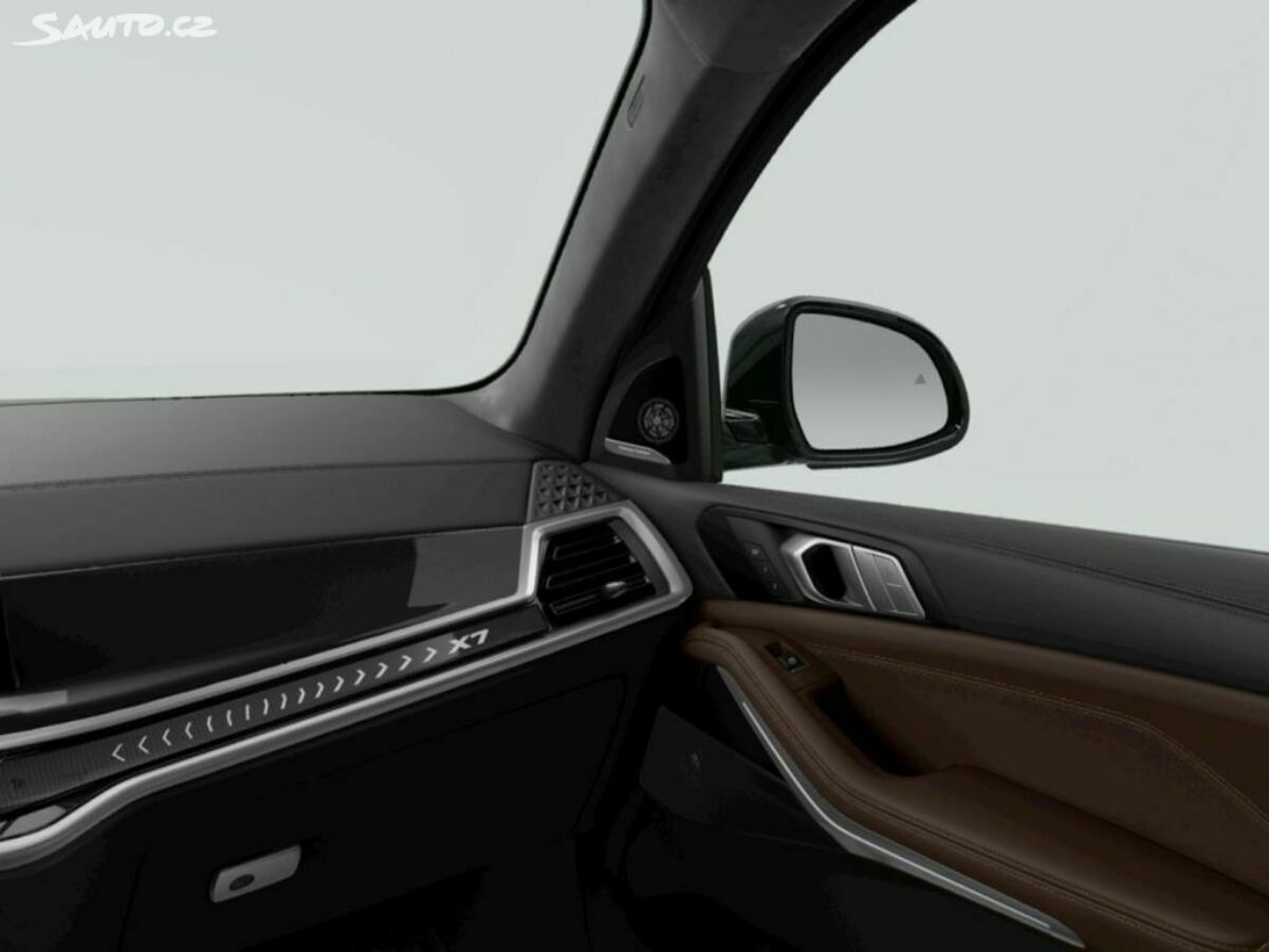 Fotografie vozu - klik pro zvětšení