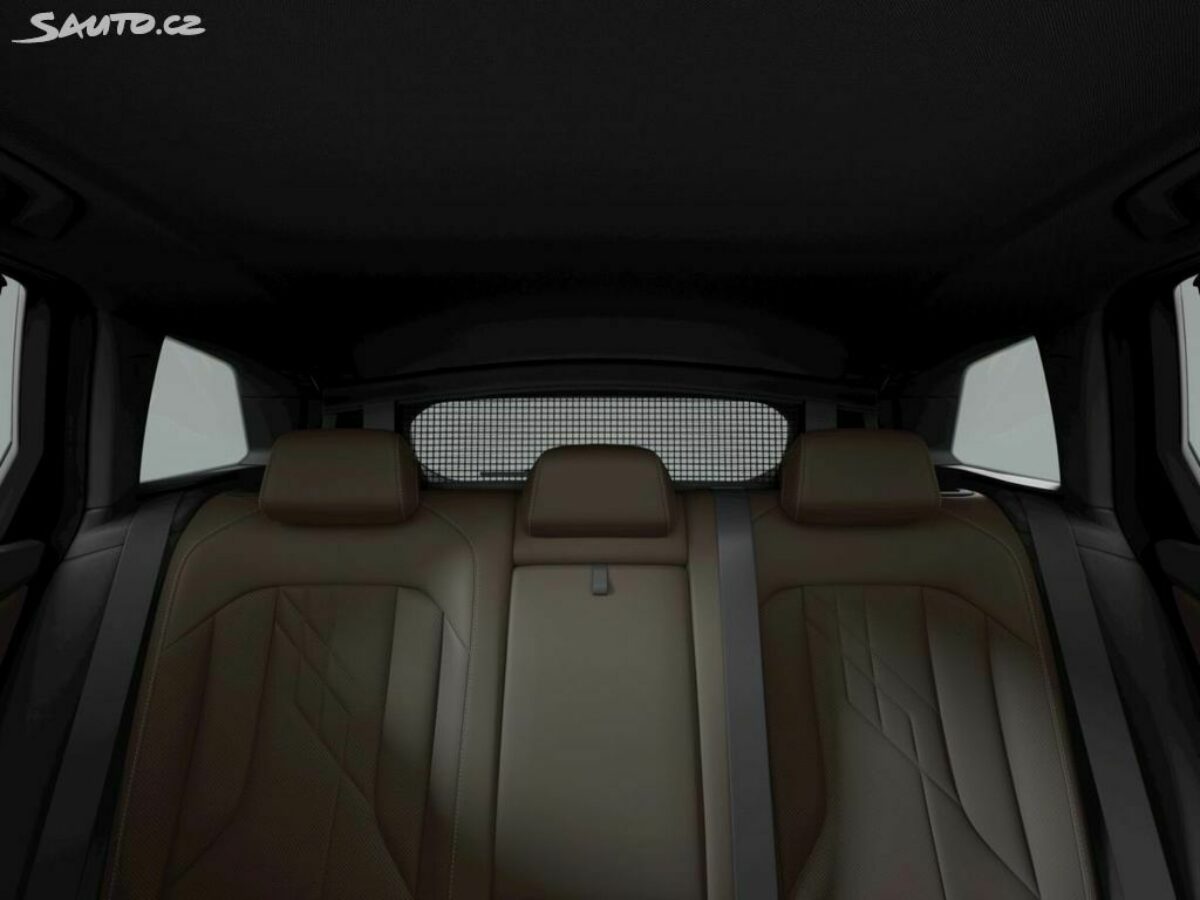 Fotografie vozu - klik pro zvětšení