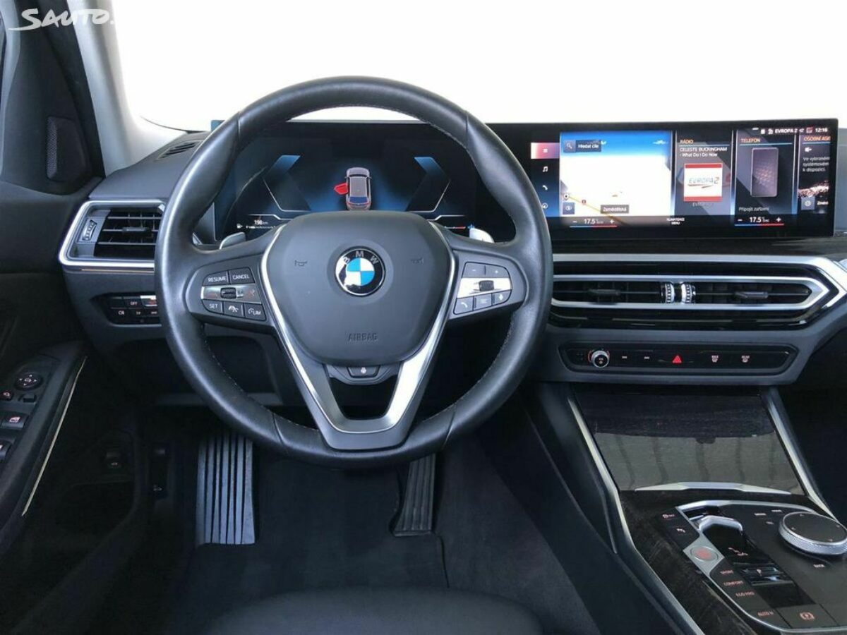 Fotografie vozu - klik pro zvětšení