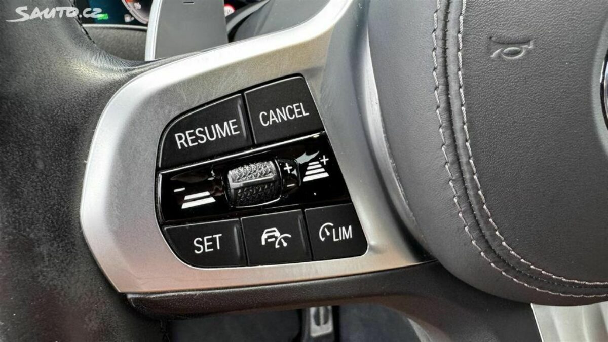 Fotografie vozu - klik pro zvětšení