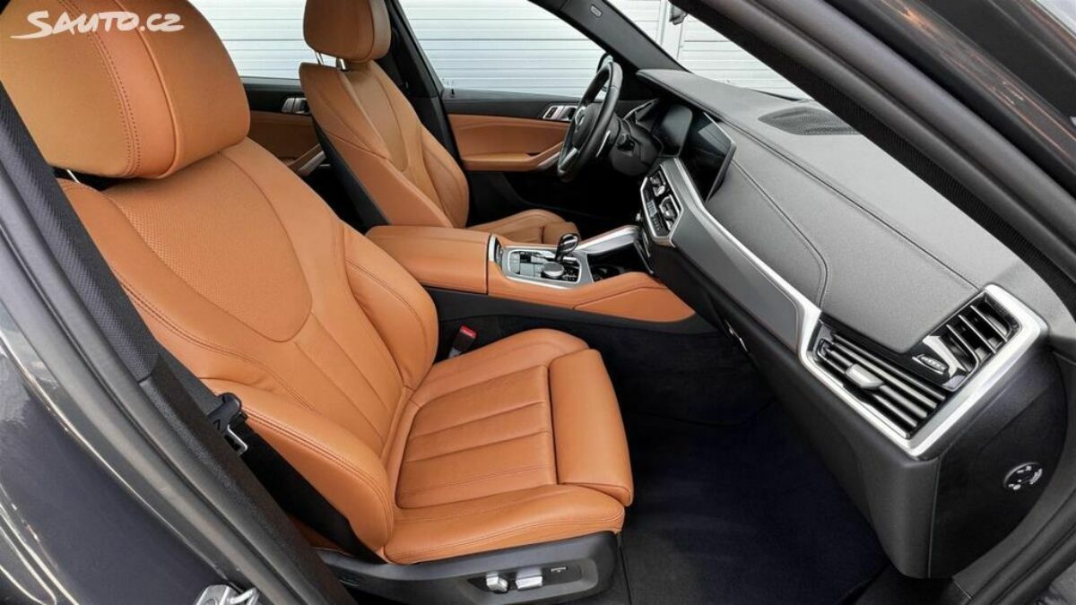 Fotografie vozu - klik pro zvětšení