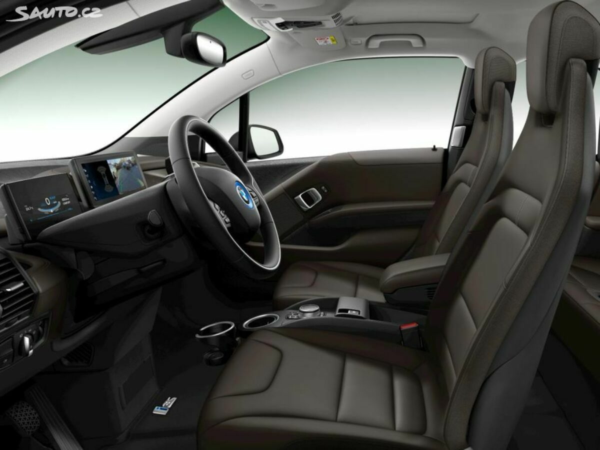 Fotografie vozu - klik pro zvětšení