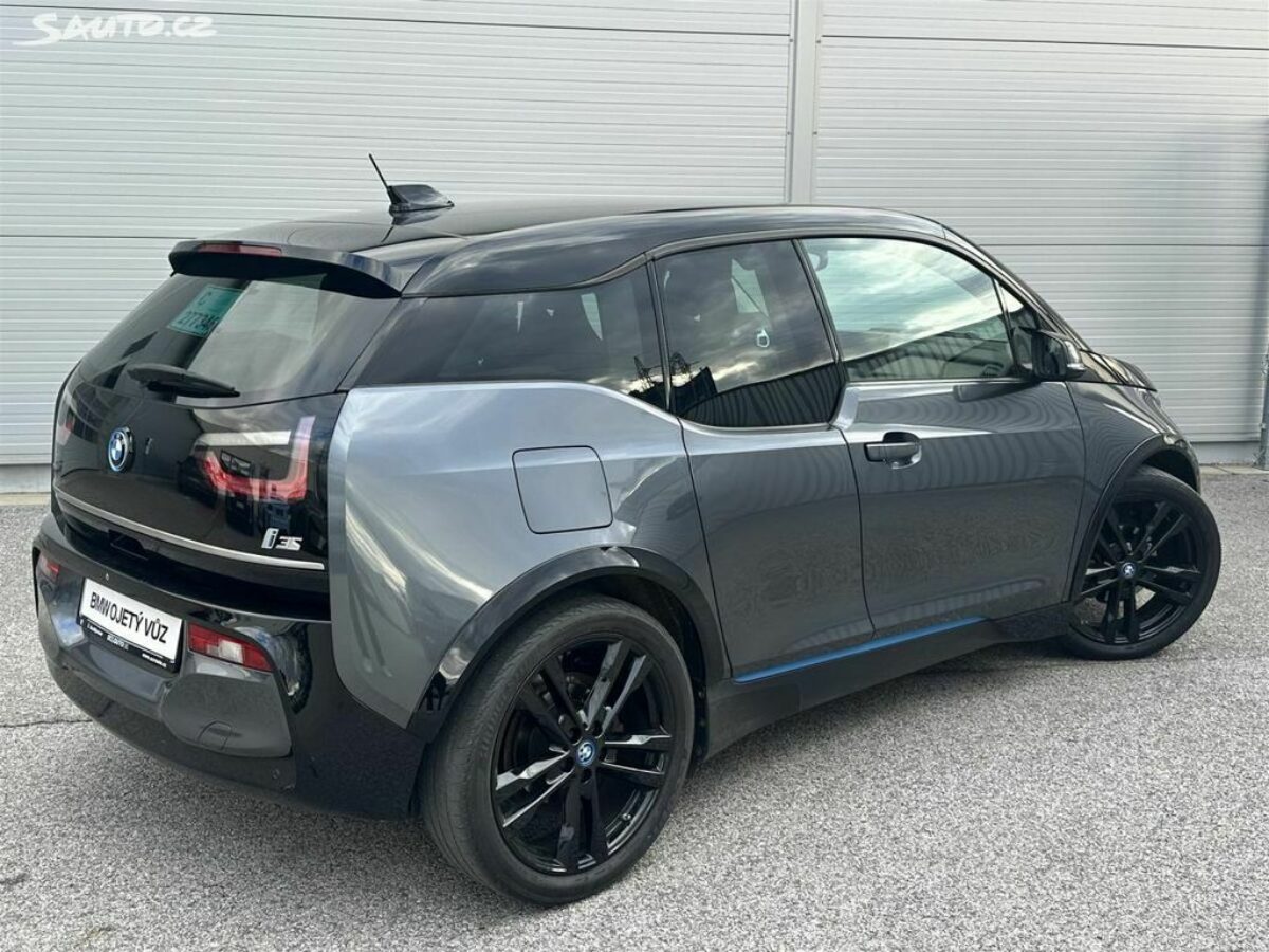 Fotografie vozu - klik pro zvětšení