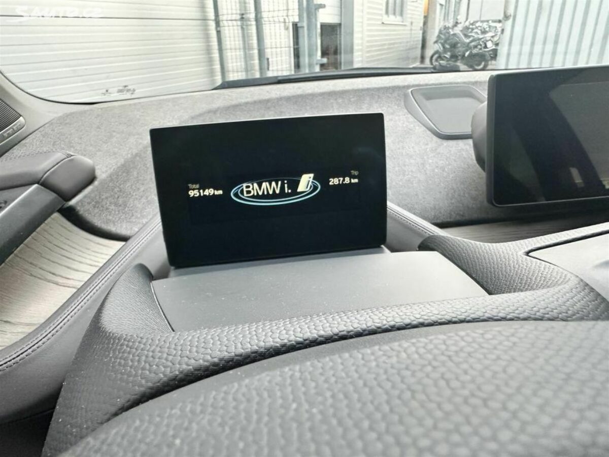 Fotografie vozu - klik pro zvětšení