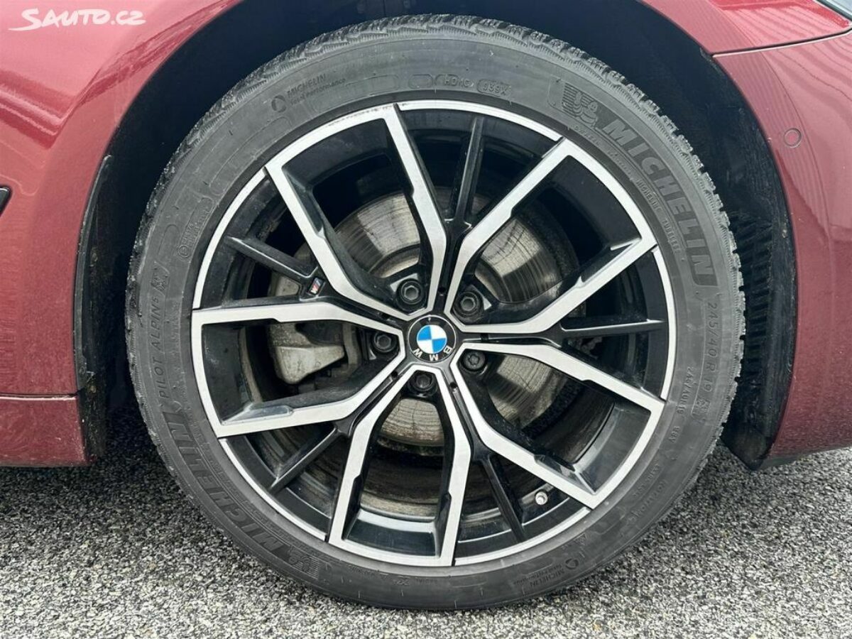 Fotografie vozu - klik pro zvětšení