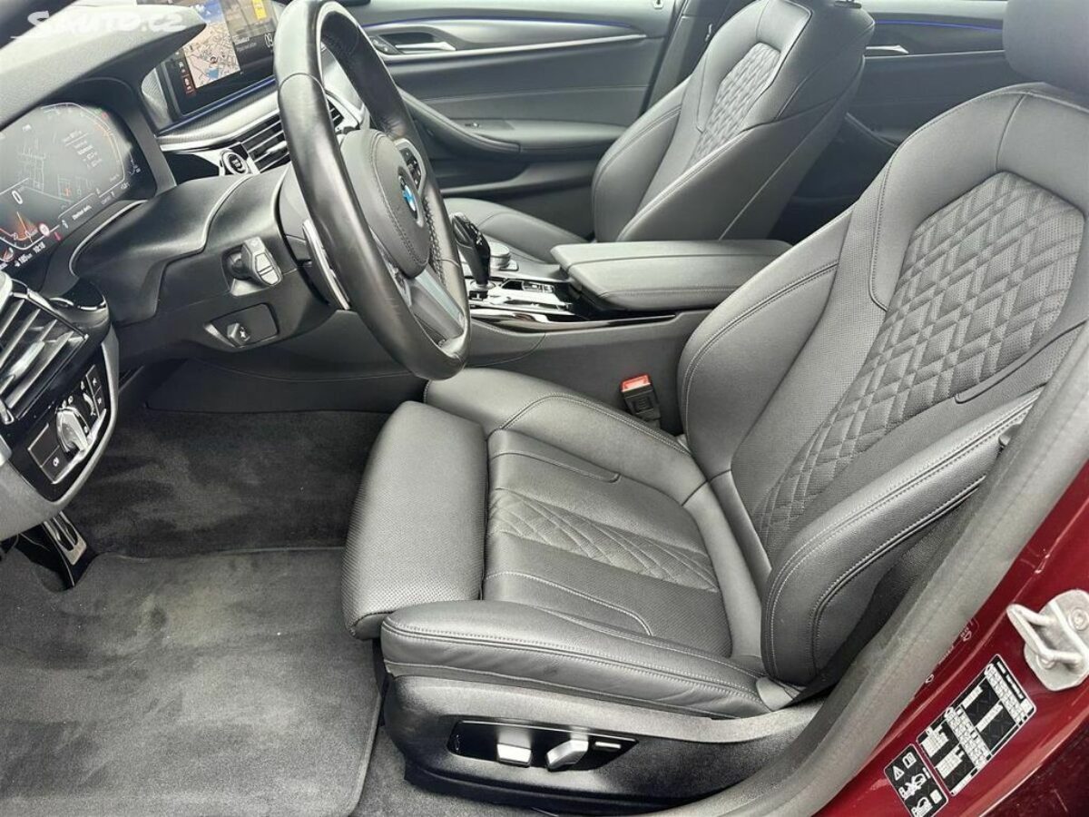 Fotografie vozu - klik pro zvětšení