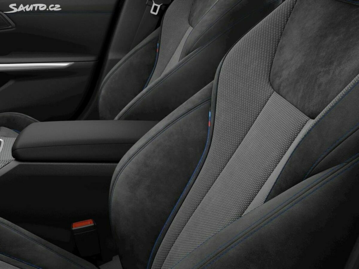 Fotografie vozu - klik pro zvětšení