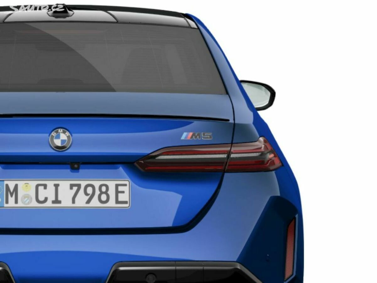 Fotografie vozu - klik pro zvětšení