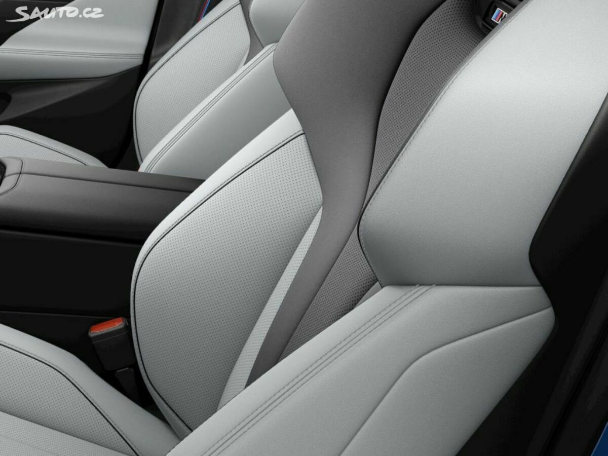 Fotografie vozu - klik pro zvětšení