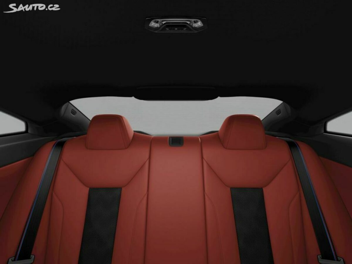 Fotografie vozu - klik pro zvětšení