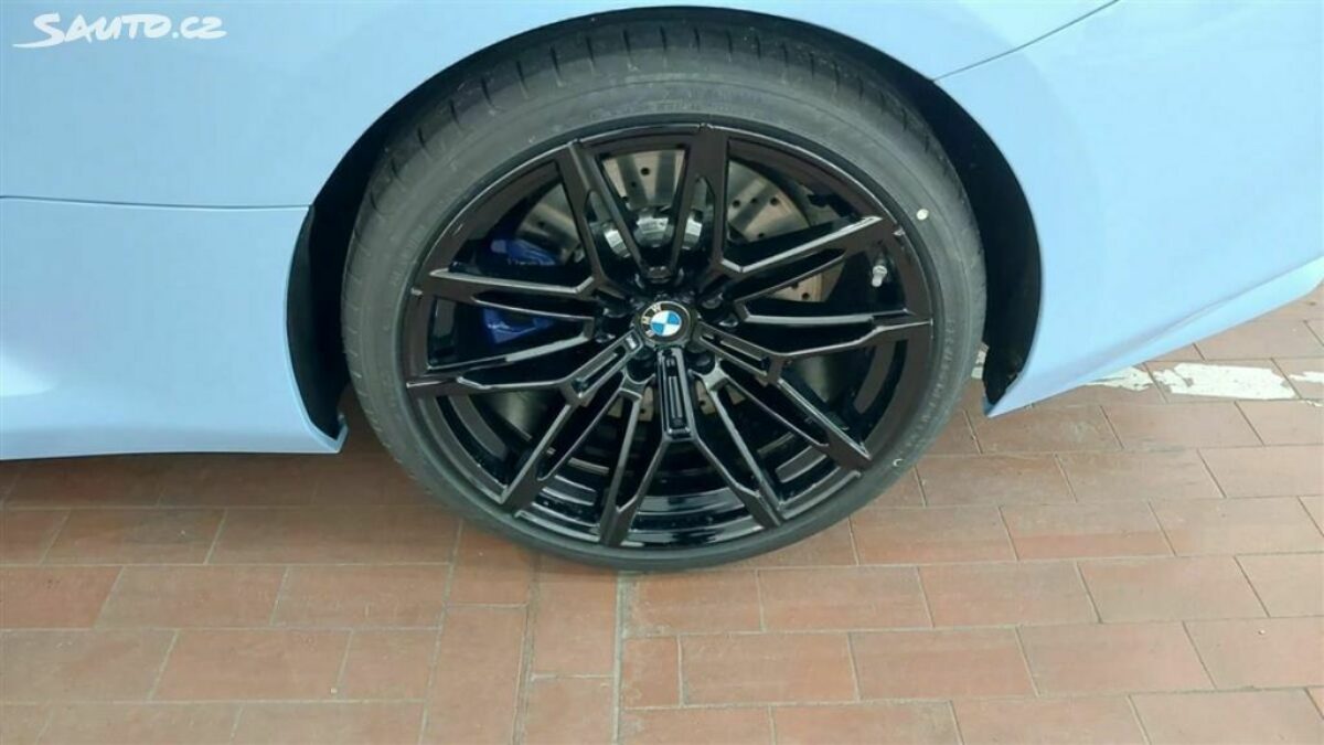 Fotografie vozu - klik pro zvětšení