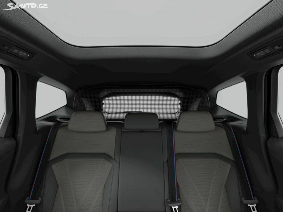 Fotografie vozu - klik pro zvětšení