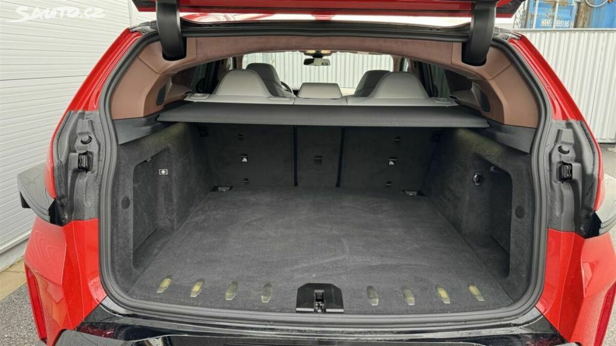 Fotografie vozu - klik pro zvětšení