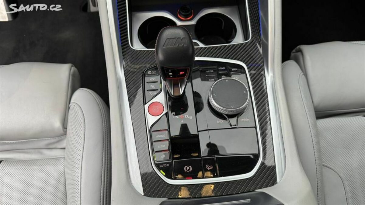 Fotografie vozu - klik pro zvětšení