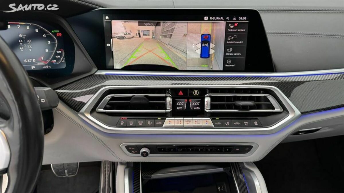 Fotografie vozu - klik pro zvětšení