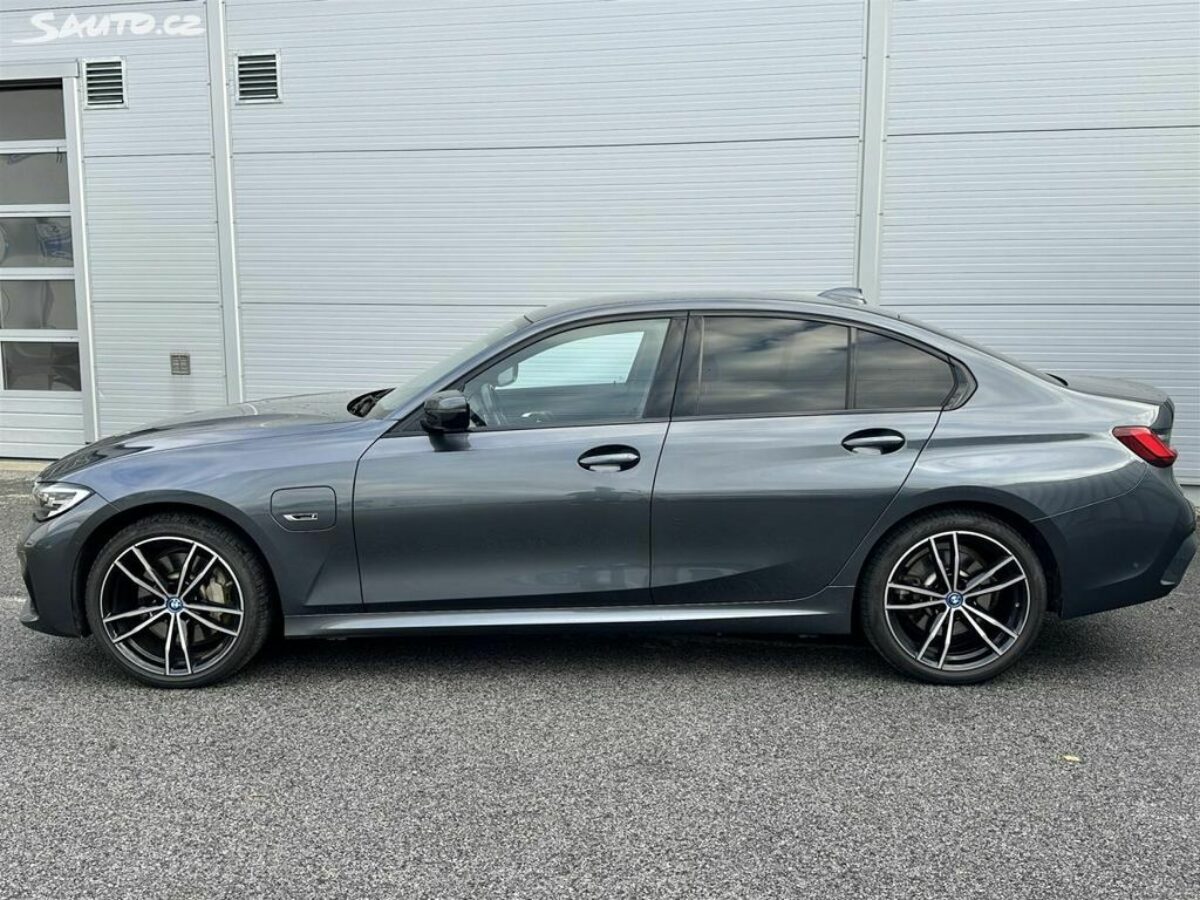 Fotografie vozu - klik pro zvětšení