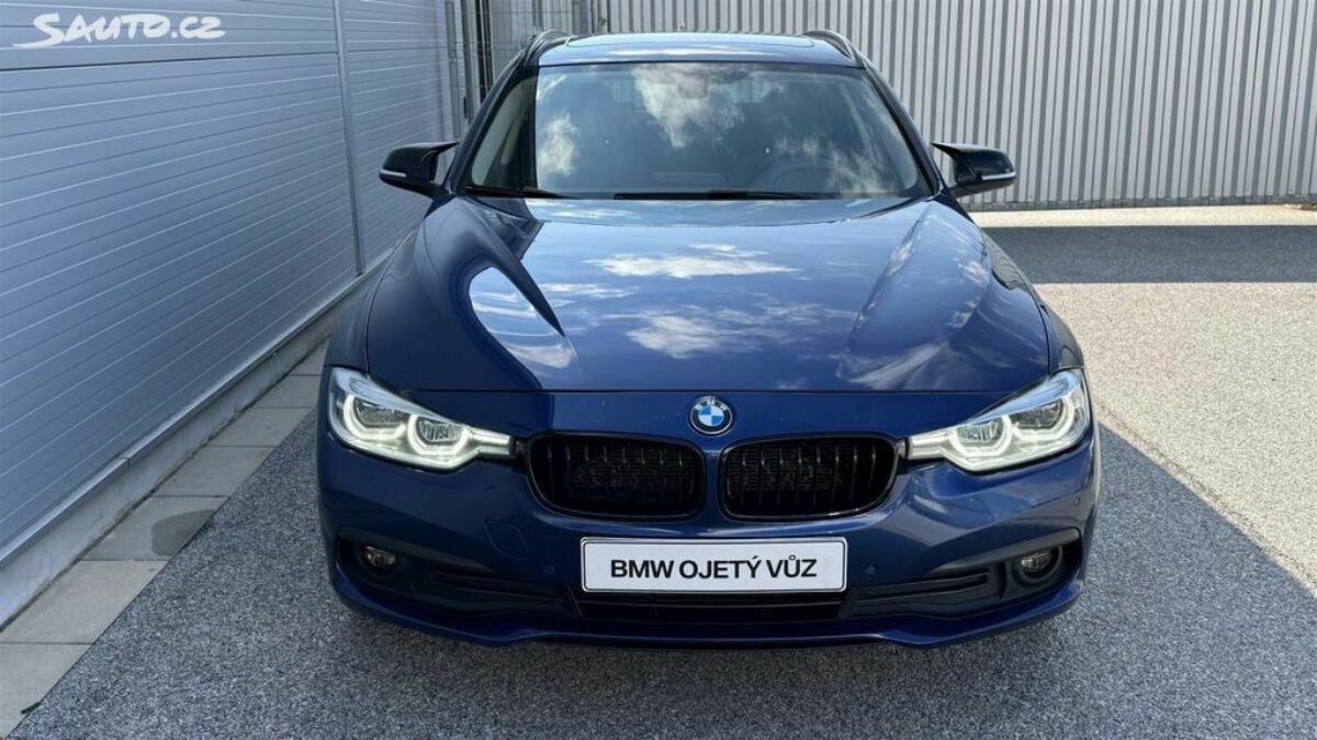 Fotografie vozu - klik pro zvětšení