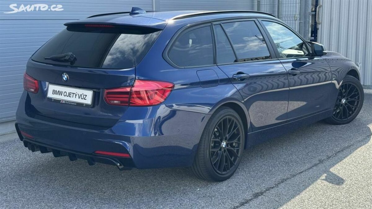 Fotografie vozu - klik pro zvětšení