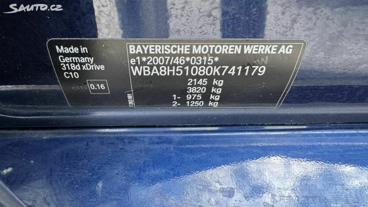 Fotografie vozu - klik pro zvětšení