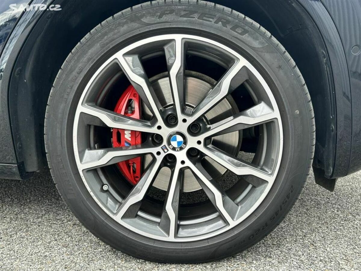 Fotografie vozu - klik pro zvětšení