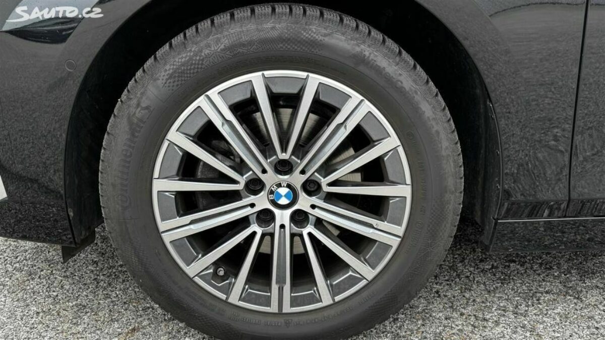 Fotografie vozu - klik pro zvětšení